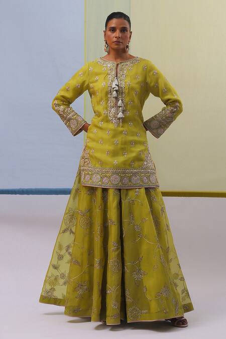 Buy_Sue Mue_Green Silk Organza, Handloom Cotton Pearls, Aali Thread Kurta Sharara Set _Online_at_Aza_Fashions