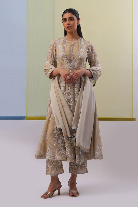 Sue Mue Nida Dabka Embroidered Angarkha Set 