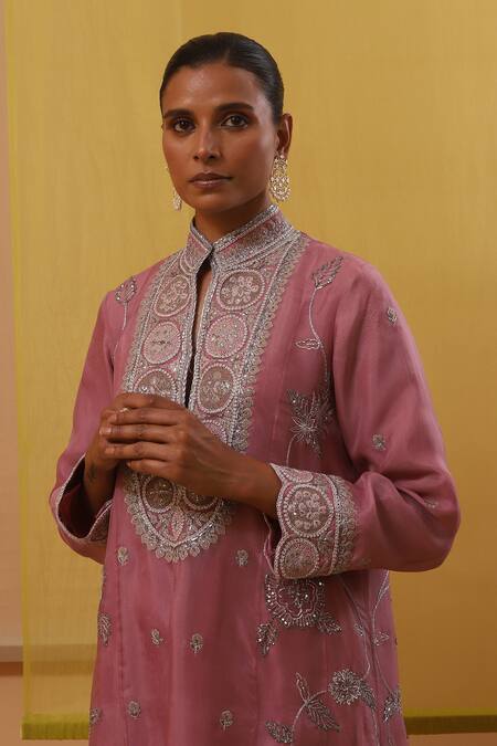 Buy_Sue Mue_Pink Handloom Cotton, Silk Pearls, Sequins, Embroidery Alizha Floral Kurta Set _Online_at_Aza_Fashions