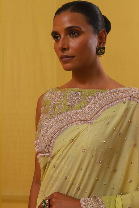 Sue Mue Green Silk Organza Sequins, Hafia Scallop Border Embellished Saree With Blouse Online at Aza Fashions Sue Mue_Green Silk Organza Sequins, Hafia Scallop Border Embellished Saree With Blouse _Online_at_Aza_Fashions