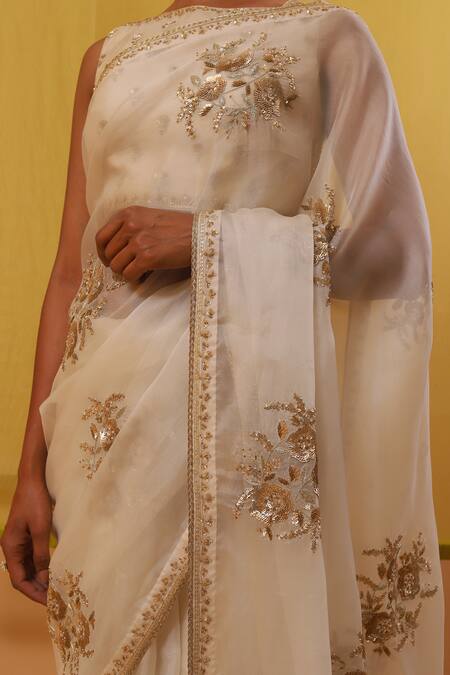 Buy Sue Mue Off White Silk Organza, Handloom Fabia Floral Embroidered Saree With Blouse Online at Aza Fashions Buy_Sue Mue_Off White Silk Organza, Handloom Fabia Floral Embroidered Saree With Blouse _Online_at_Aza_Fashions