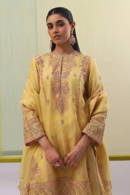 Buy_Sue Mue_Yellow Silk Organza Embroidery, Pearls, Sequins, Zari Mahiz Work Kurta Set _Online_at_Aza_Fashions
