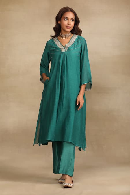 Trendy Tokari_Green Silk, Chanderi Sequins, Embroidery V-neck Kurta And Pant Set _Online_at_Aza_Fashions