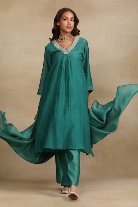 Buy_Trendy Tokari_Green Silk, Chanderi Sequins, Embroidery V-neck Kurta And Pant Set 