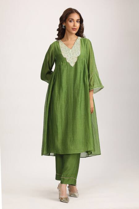 Trendy Tokari Green Silk, Chanderi Embroidery Flower Brocade Yoke Side Gathered Kurta Pant Set Online at Aza Fashions Trendy Tokari_Green Silk, Chanderi Embroidery Flower Brocade Yoke Side Gathered Kurta Pant Set _Online_at_Aza_Fashions