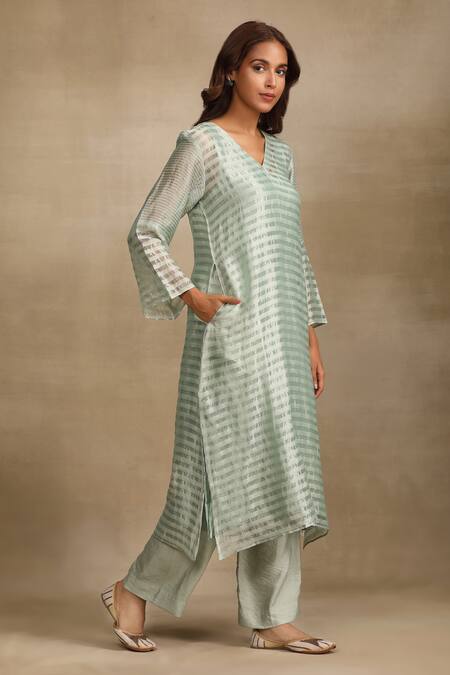 Shop_Trendy Tokari_Green Chanderi Embroidery V-neck Stripe Pattern Kurta Pant Set _Online_at_Aza_Fashions