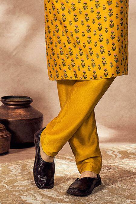 Buy_Masaba_Yellow Silk Pixie Dust Print Kurta And Pant Set_Online_at_Aza_Fashions