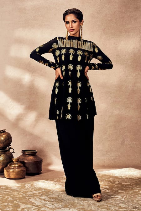 Masaba Black Crepe Silk Embroidered Thread Travellers Palm Print Tunic And Straight Pant 