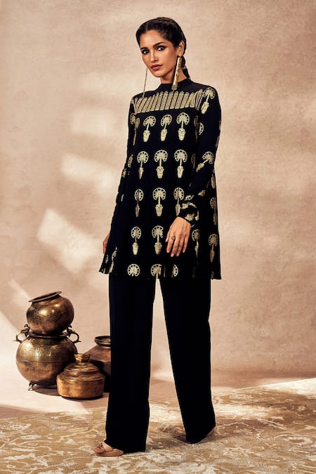 Masaba_Black Crepe, Silk Sequins, Travellers Palm Print Tunic And Straight Pant _Online_at_Aza_Fashions