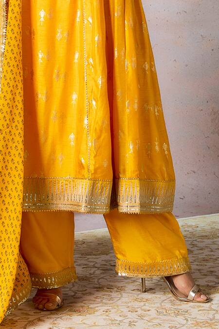 Masaba_Yellow Silk, Organza Embroidery V-neck Mystic Kurta Pant Set_Online_at_Aza_Fashions