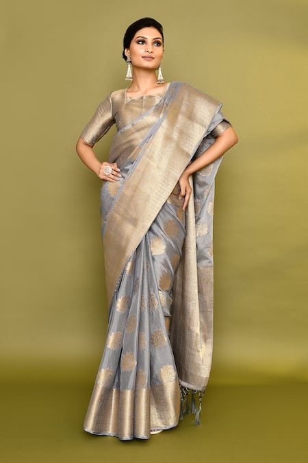 Naintara Bajaj_Grey Viscose Zari Square Neck Floral Woven Saree With Blouse _Online_at_Aza_Fashions