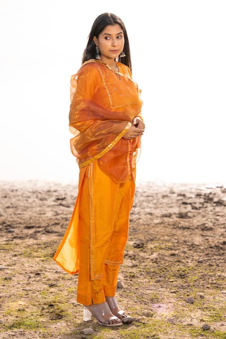 Shop_Bannhi By Priyanka Rathore_Yellow Cotton, Silk, Organza Embroidery V-neck Kurta Pant Set _Online_at_Aza_Fashions