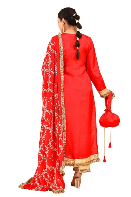 Shop_Bannhi By Priyanka Rathore_Red Silk Gota Patti Collared Embroidered Kurta Set 