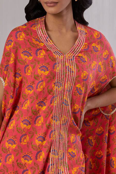 Buy_Grass & Sunshine_Red Viscose Gota Patti V-neck Wildbloom Print Asymmetric Kurta With Flared Pant _Online_at_Aza_Fashions