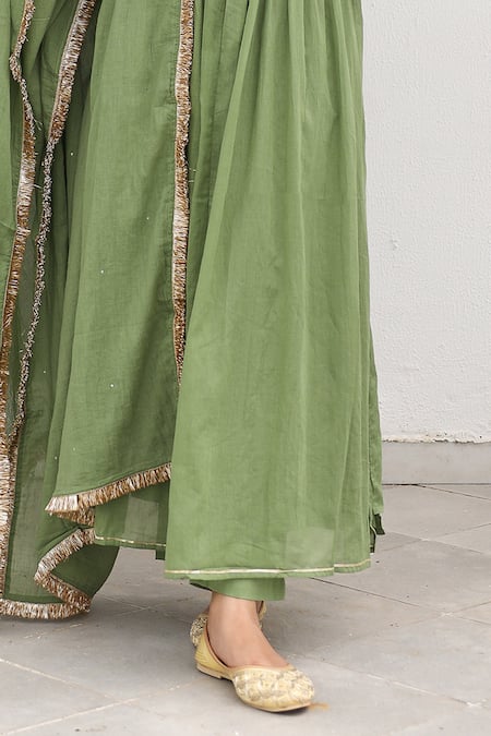 Pheeta_Green Cotton Sequins, Fringe Round Neck Solid Pintuck Kurta And Pant Set _at_Aza_Fashions