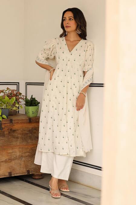Pheeta_White Cotton Print Floral V-neck Gathered Kurta And Pant Set_at_Aza_Fashions