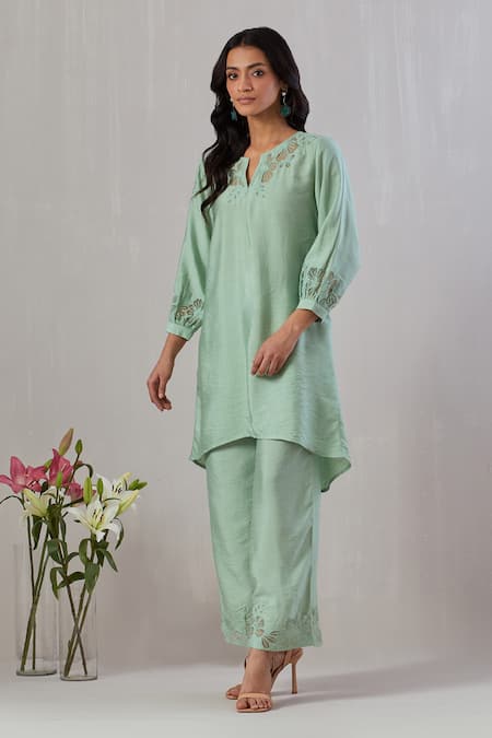 Grass & Sunshine_Green Chanderi Applique, Embroidery Round Neck Flora Kurta With Pant _Online_at_Aza_Fashions