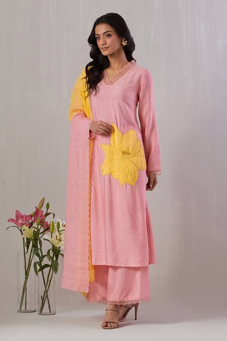Grass & Sunshine_Pink Viscose, Organza Beads V-neck Floral Spectrum Applique Kurta Set _Online_at_Aza_Fashions