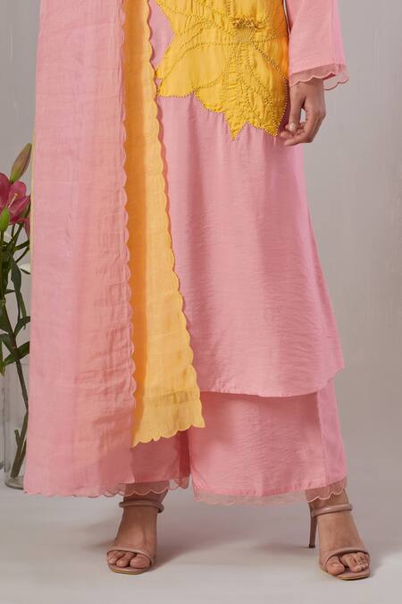 Grass & Sunshine_Pink Viscose, Organza Beads V-neck Floral Spectrum Applique Kurta Set _at_Aza_Fashions