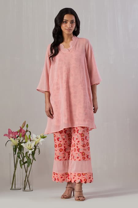 Grass & Sunshine Summer Dream Embroidered Scallop V Neck Kurta Pant Set 