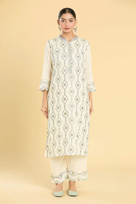 Buy_Label Lila_Off White Cotton, Chanderi Embroidery Mandarin Collar Damask Kurta Pant Set 