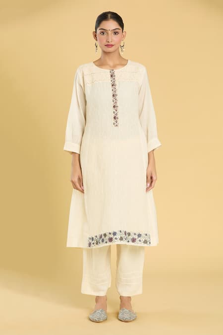Label Lila_Off White Cotton, Chanderi Embroidery Round Neck Phool Kurta Pant Set _Online_at_Aza_Fashions