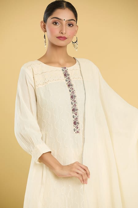 Shop_Label Lila_Off White Cotton, Chanderi Embroidery Round Neck Phool Kurta Pant Set _Online_at_Aza_Fashions