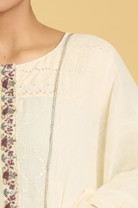 Label Lila_Off White Cotton, Chanderi Embroidery Round Neck Phool Kurta Pant Set _at_Aza_Fashions