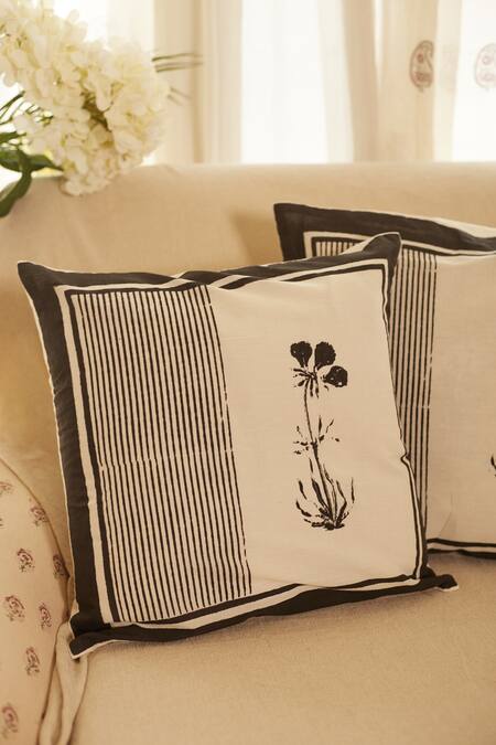 Inheritance India White 100% Cotton Mughal Block Print Cushion Covers - Set Of 4 Online at Aza Fashions Inheritance India_White 100% Cotton Mughal Block Print Cushion Covers - Set Of 4_Online_at_Aza_Fashions