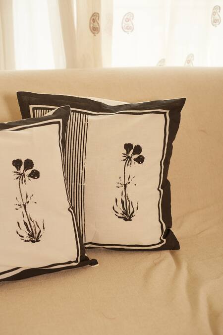 Buy Inheritance India White 100% Cotton Mughal Block Print Cushion Covers - Set Of 4 Online at Aza Fashions Buy_Inheritance India_White 100% Cotton Mughal Block Print Cushion Covers - Set Of 4_Online_at_Aza_Fashions