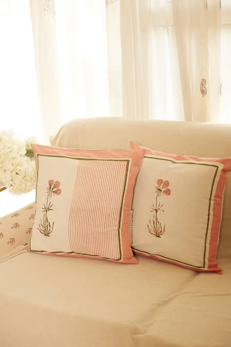 Inheritance India White 100% Cotton Mughal Block Print Cushion Covers - Set Of 4 Online at Aza Fashions Inheritance India_White 100% Cotton Mughal Block Print Cushion Covers - Set Of 4_Online_at_Aza_Fashions