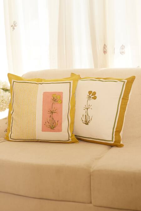 Inheritance India White 100% Cotton Mughal Block Pattern Cushion Covers - Set Of 4 Online at Aza Fashions Inheritance India_White 100% Cotton Mughal Block Pattern Cushion Covers - Set Of 4_Online_at_Aza_Fashions