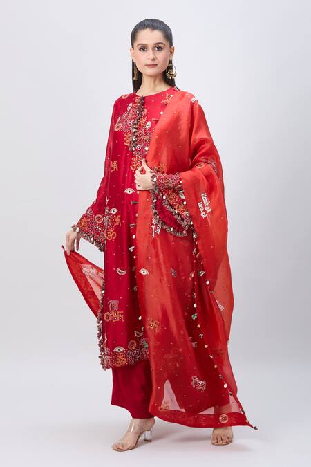 Shop_Minaxi Dadoo_Red Organza, Silk Tassels Round Neck Temple Embroidered Kurta Set _Online_at_Aza_Fashions