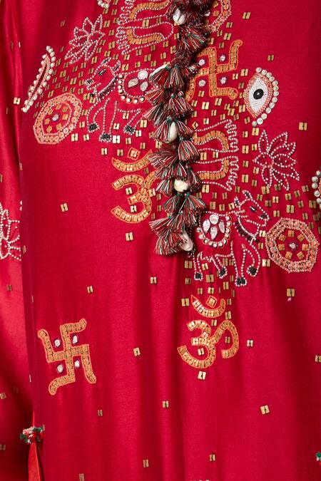 Buy_Minaxi Dadoo_Red Organza, Silk Tassels Round Neck Temple Embroidered Kurta Set 