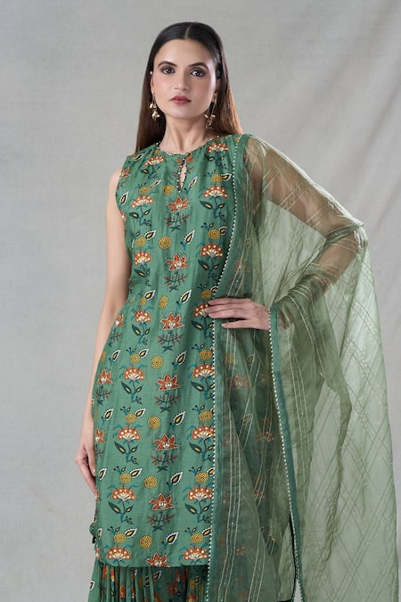 Suave_Green Kurta Dola Silk Embroidery Floral Round Pattern Sharara Set _at_Aza_Fashions