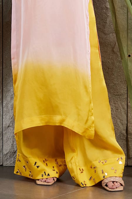 Kiran Kalsi Green Organza, Satin Stones, Beads, Embroidery V-neck Hand Straight Kurta Set Online at Aza Fashions Kiran Kalsi_Green Organza, Satin Stones, Beads, Embroidery V-neck Hand Straight Kurta Set _Online_at_Aza_Fashions