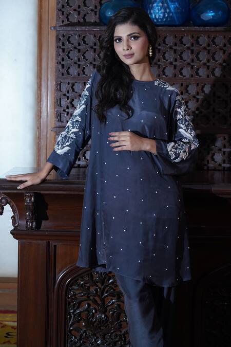 Buy_Myra Clothing Line_Grey Crepe Sequins, Beads Round Neck Floral Threadwork Kurta With Pant _Online_at_Aza_Fashions