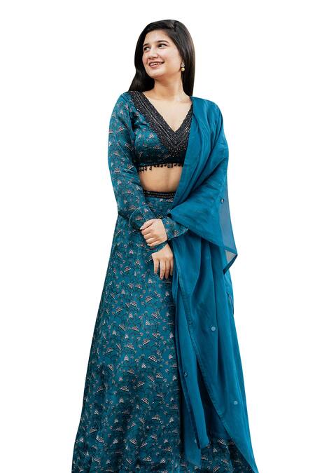 Buy Essay By Sumedha Agrawal Green Organza, Satin Embroidery, Beads V-neck Hand Lehenga Blouse Set Online at Aza Fashions Buy_Essay By Sumedha Agrawal_Green Organza, Satin Embroidery, Beads V-neck Hand Lehenga Blouse Set _Online_at_Aza_Fashions