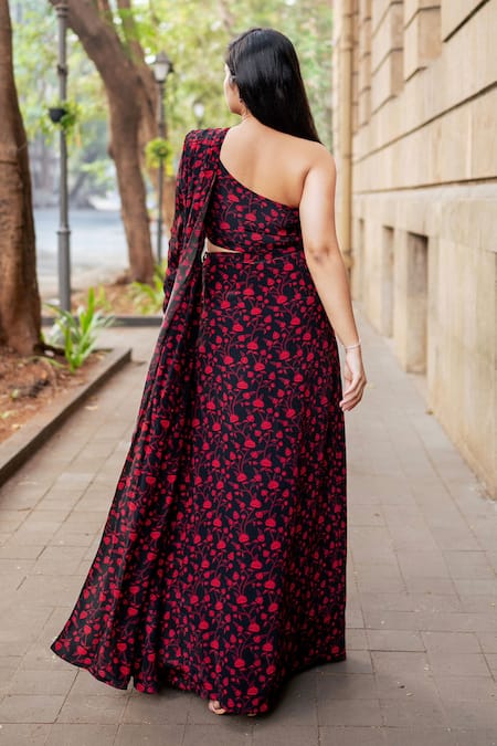 Essay By Sumedha Agrawal Floral Print Pre-Draped Saree Set With Belt 