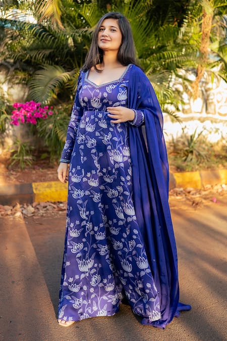 Essay by Sumedha Agrawal Hand Embroidered Anarkali With Dupatta 