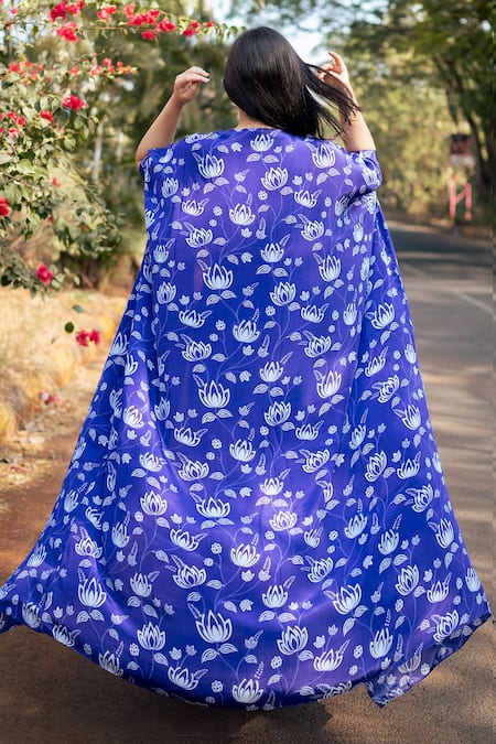 Essay By Sumedha Agrawal Floral Print Pant Set With Cape 