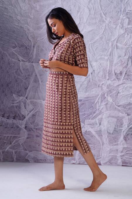 Buy Label Rama Purple Cotton Hand Block Print Geometric V Neck Crop Top And Skirt Co-ord Set Online at Aza Fashions Buy_Label Rama_Purple Cotton Hand Block Print Geometric V Neck Crop Top And Skirt Co-ord Set_Online_at_Aza_Fashions