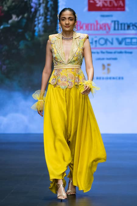 Shop Anu Pellakuru Yellow , Floral Resham Embroidered Scalloped Jacket Draped Pant Set at Aza Fashions Shop_Anu Pellakuru_Yellow , Floral Resham Embroidered Scalloped Jacket Draped Pant Set _at_Aza_Fashions