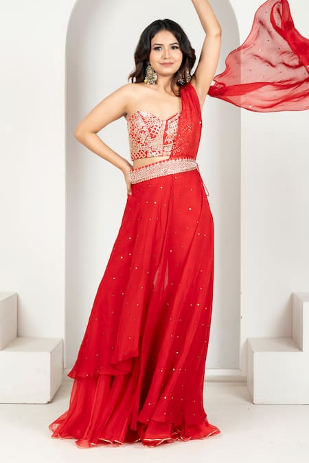 house of mithi kalra Red Organza Embroidered Gota Sweetheart Work Gharara Pant And Blouse Set 