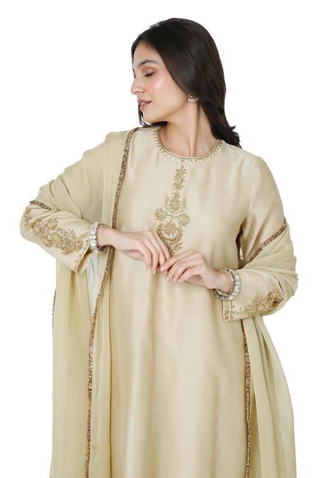 Shop_Komal Shah_Green Chanderi, Organza, Silk Beads, Embroidery Round Neck Hand Kurta Pant Set _Online_at_Aza_Fashions