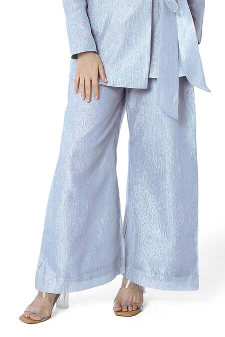 Komal Shah_Silver Crushed Tissue Notched Lapel Front Tie-up Jacket With Pant _Online_at_Aza_Fashions