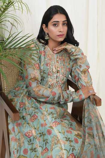 Yuvraani Jaipur_Green Chanderi, Organza, Cotton Embroidery, Gota Patti Round Neck Kurta Pant Set _at_Aza_Fashions