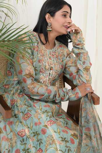 Buy_Yuvraani Jaipur_Green Chanderi, Organza, Cotton Embroidery, Gota Patti Round Neck Kurta Pant Set 