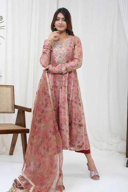 Yuvrani Jaipur Floral Print Embroidered Kurta Pant Set 