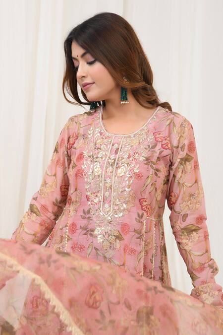 Yuvraani Jaipur_Brown Organza, Chanderi Embroidery Round Neck Floral Print Kurta Pant Set _at_Aza_Fashions